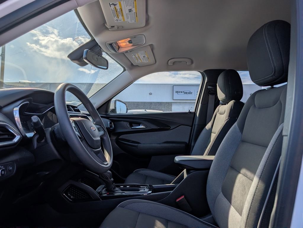 Used 2021 Chevrolet TrailBlazer LT w/ Convenience Package image 8
