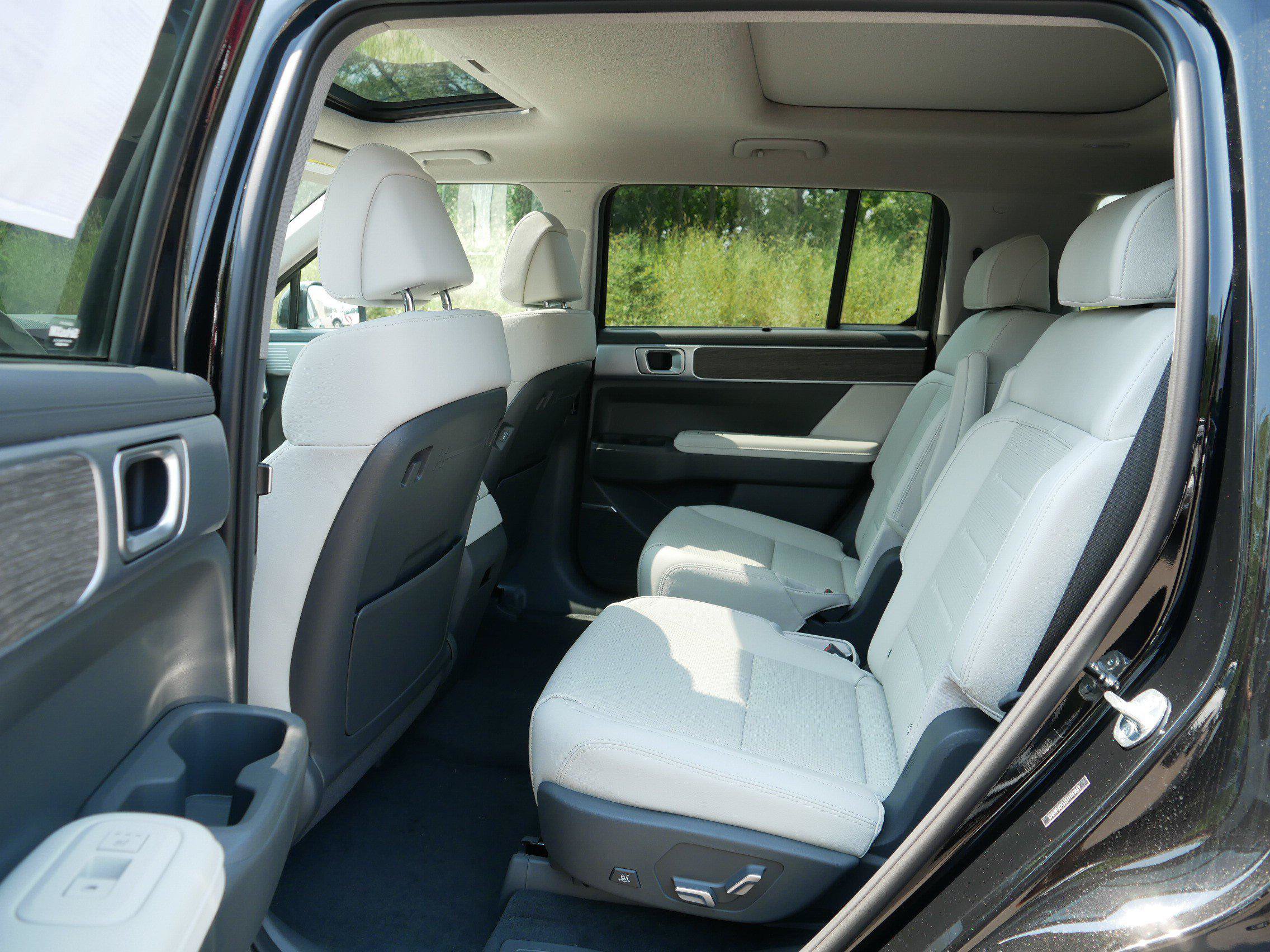 New 2026 Hyundai Santa Fe Limited AWD/4WD image 6