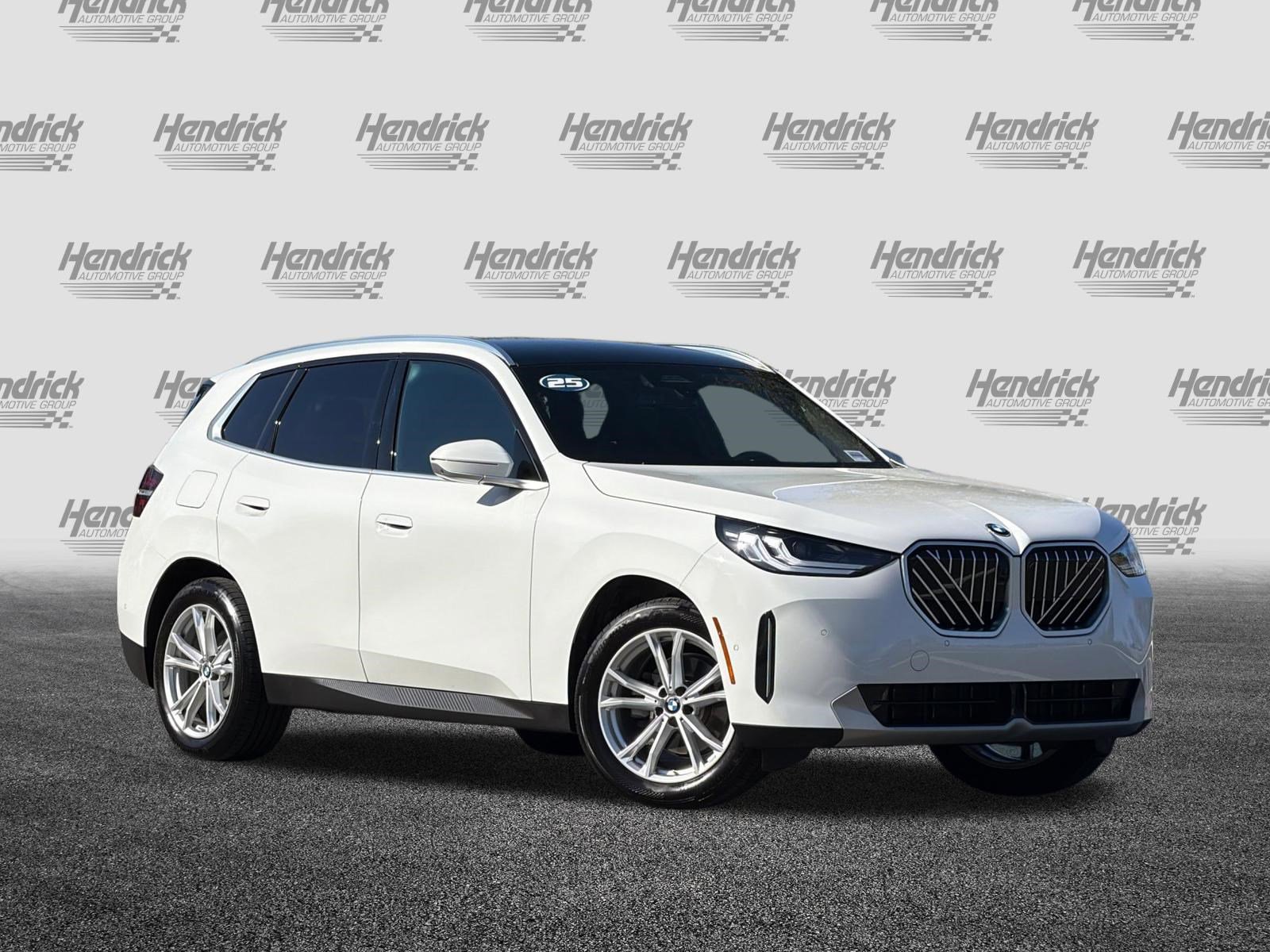 Used 2025 BMW X3 xDrive30i w/ Premium Package image 2