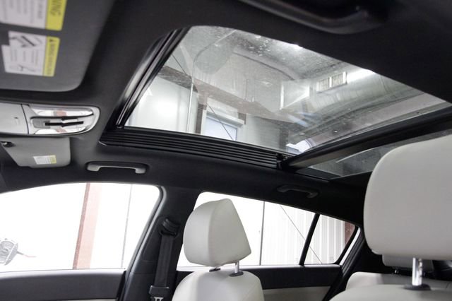 Used 2022 Kia Sportage Nightfall Edition image 33