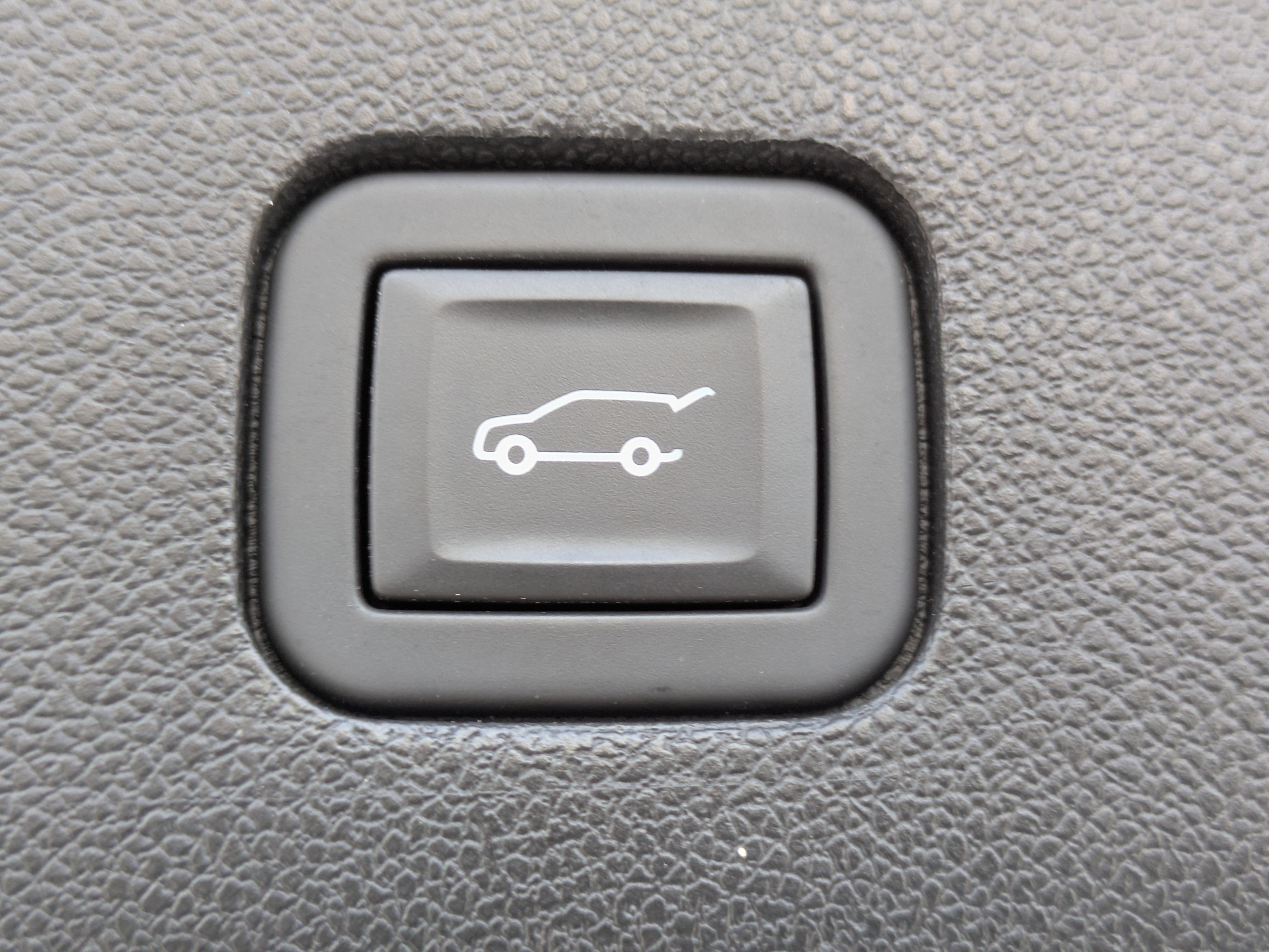 Used 2024 Cadillac XT6 Luxury FWD image 8