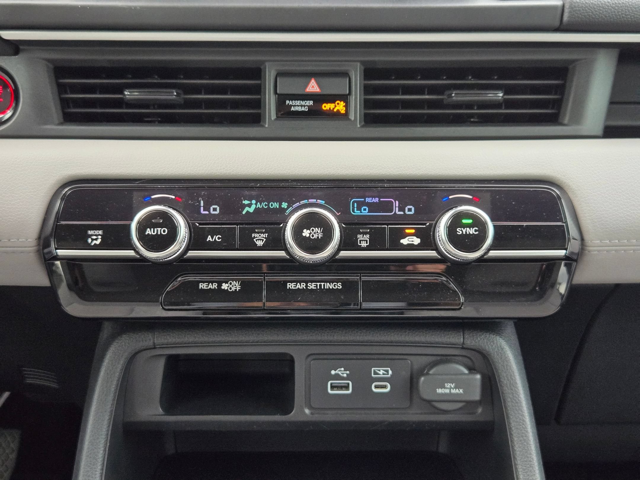 Used 2023 Honda Pilot LX image 19