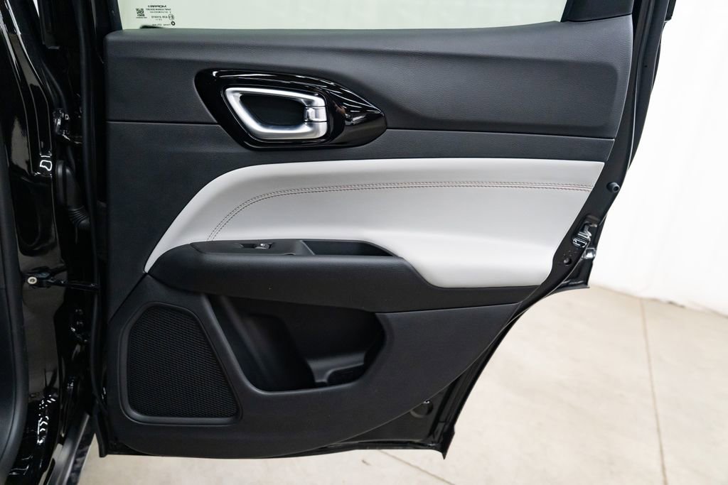 New 2026 Jeep Compass Limited image 28