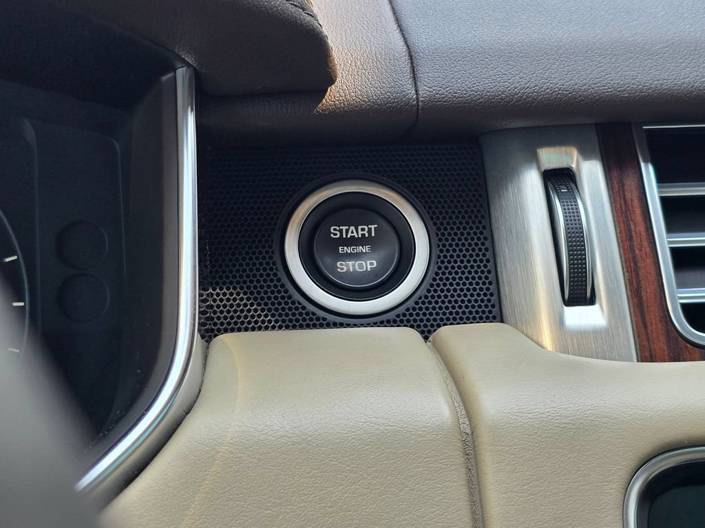 Used 2016 Land Rover Range Rover Supercharged AWD/4WD image 28