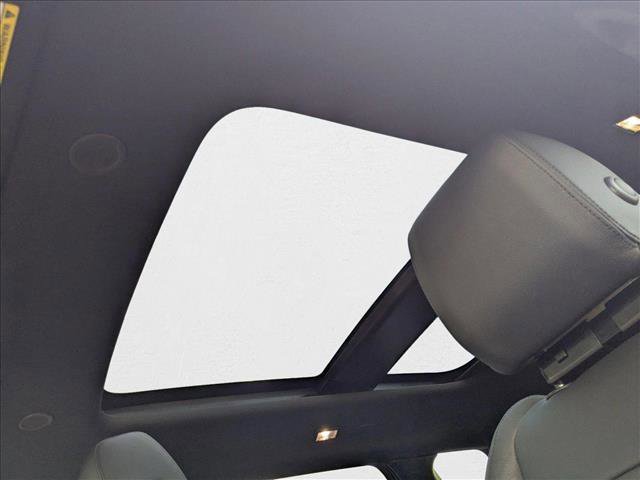 Certified 2024 Land Rover Range Rover Evoque Dynamic SE image 16