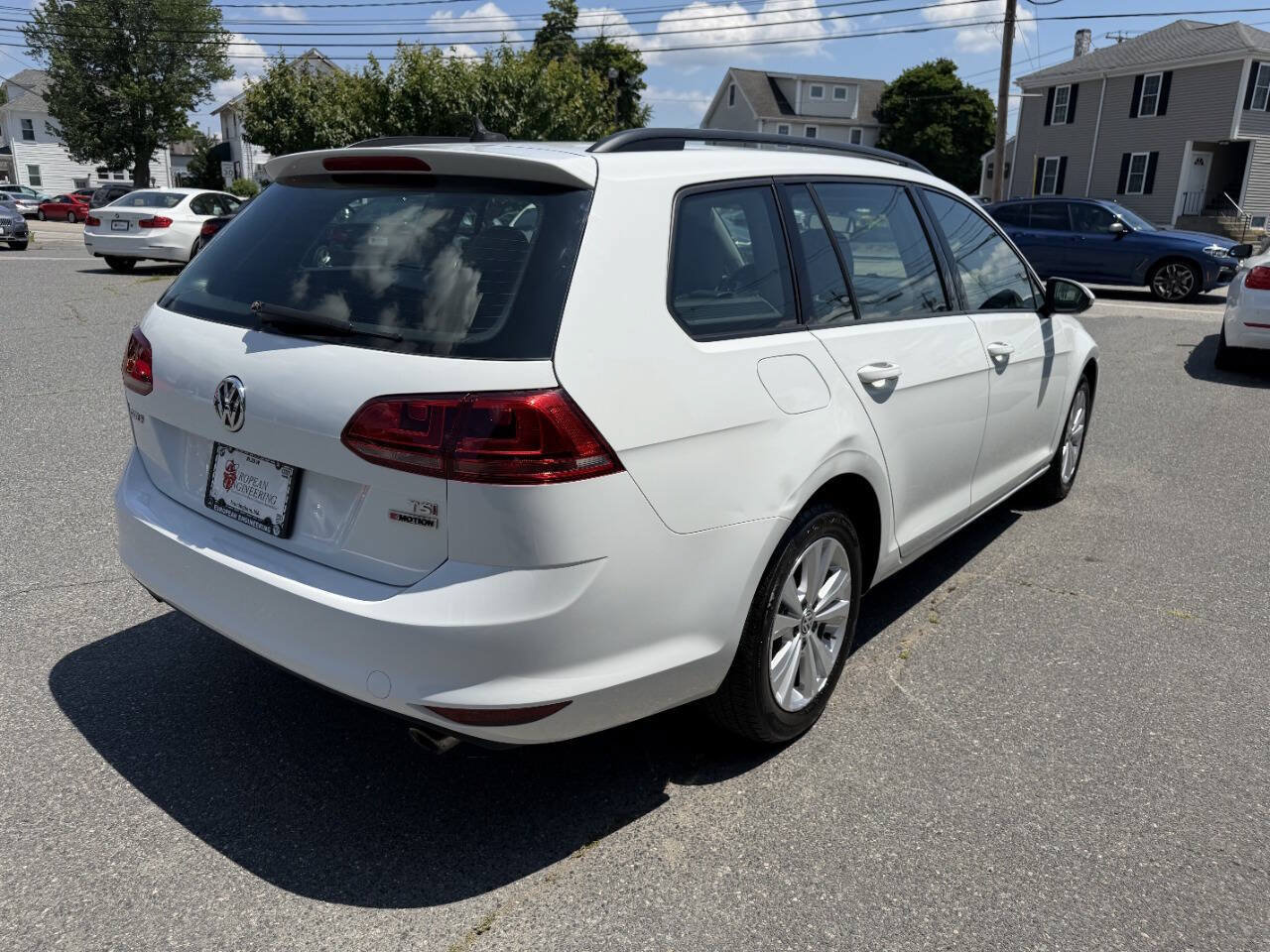 Used 2017 Volkswagen Golf S w/ Driver Assistance Package AWD/4WD image 8