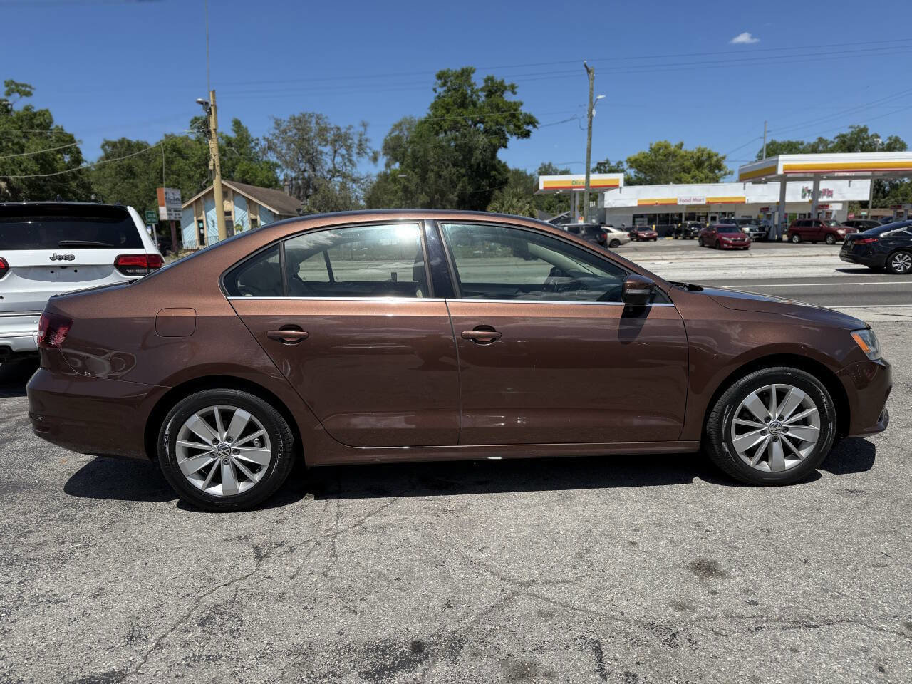 Used 2016 Volkswagen Jetta SE image 8