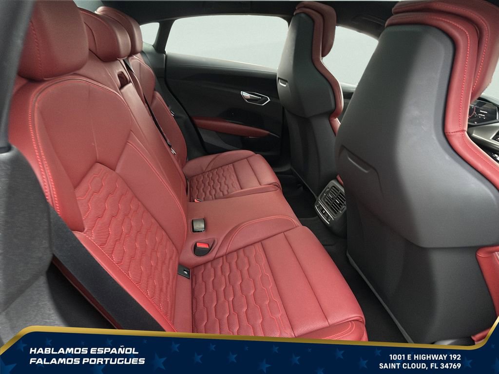 Used 2022 Audi e-tron GT Prestige AWD/4WD image 23