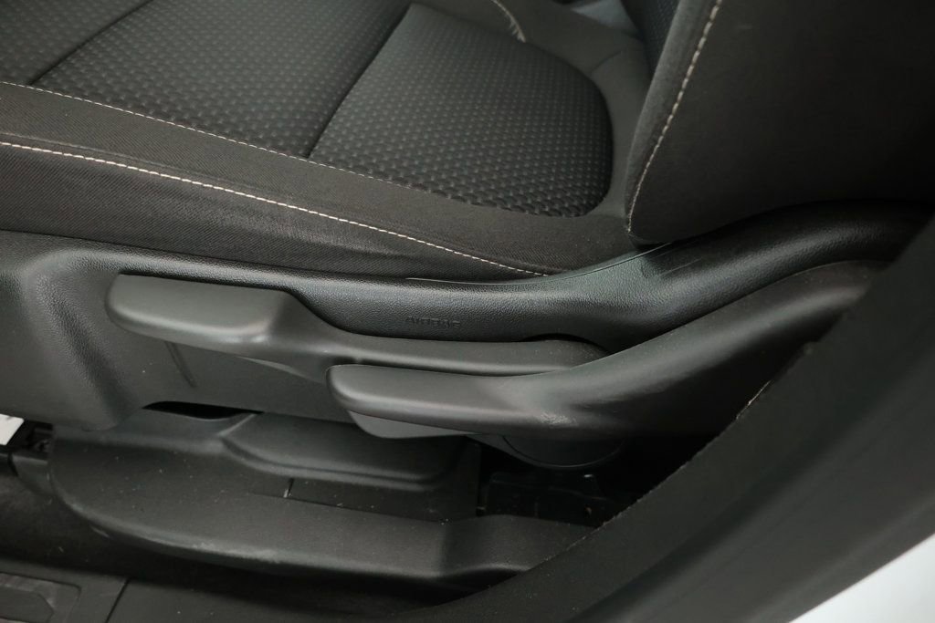 Used 2023 GMC Acadia SLE image 9