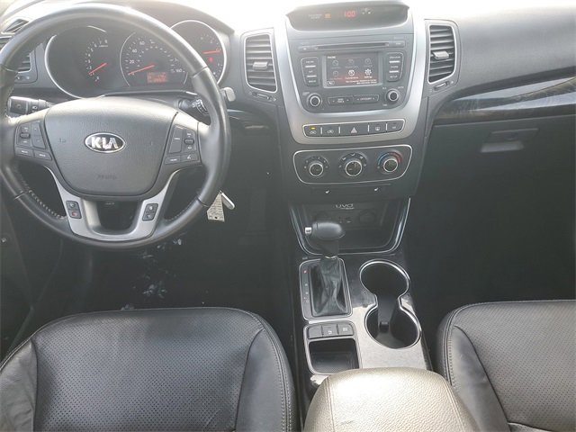 Used 2015 Kia Sorento LX image 9