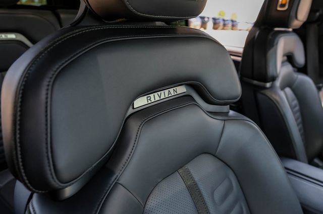 Used 2023 Rivian R1S Adventure AWD/4WD image 40