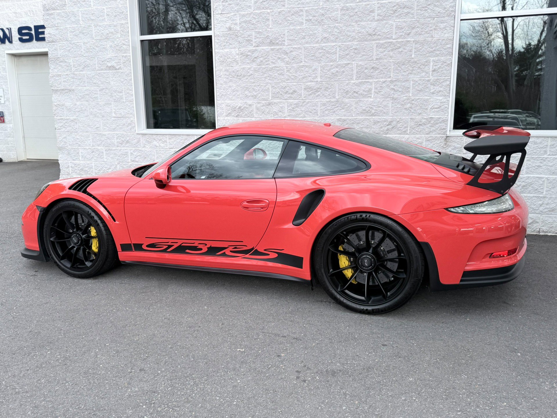 Used 2016 Porsche 911 GT3 RS RWD image 5