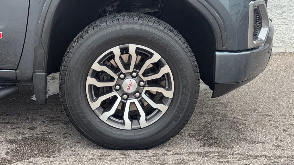 Used 2021 GMC Sierra 1500 AT4 w/ AT4 Value Package AWD/4WD image 3