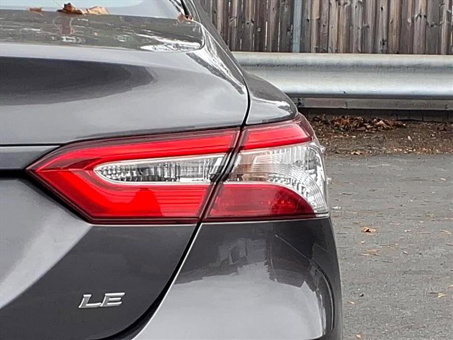 Used 2019 Toyota Camry L image 13