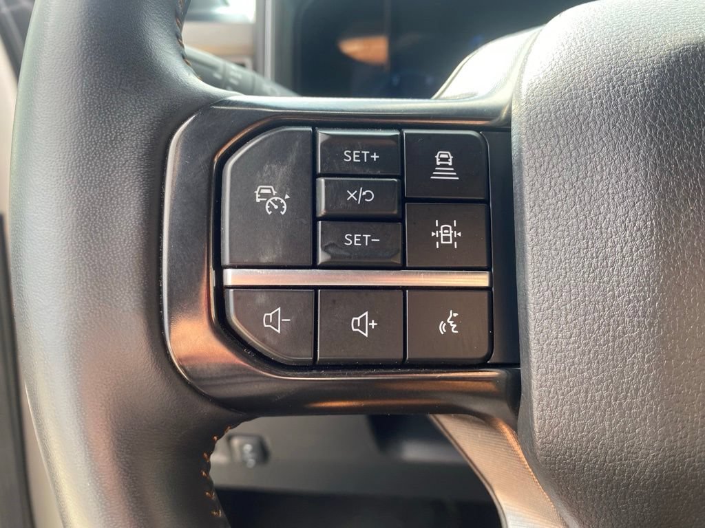 Used 2024 Ford F450 Platinum w/ FX4 Off-Road Package AWD/4WD image 18