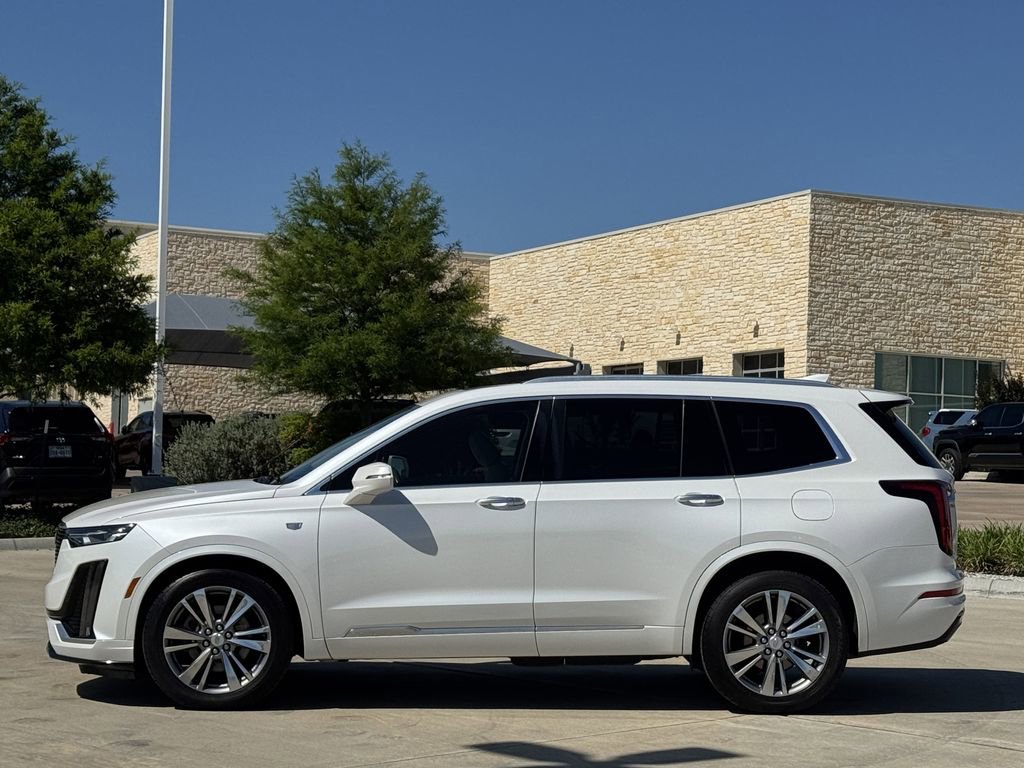 Used 2020 Cadillac XT6 Premium Luxury FWD image 3