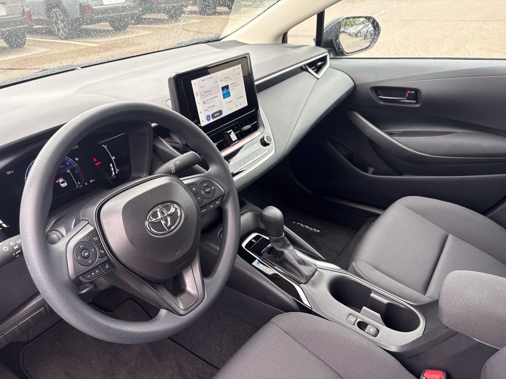 Used 2026 Toyota Corolla LE FWD image 4