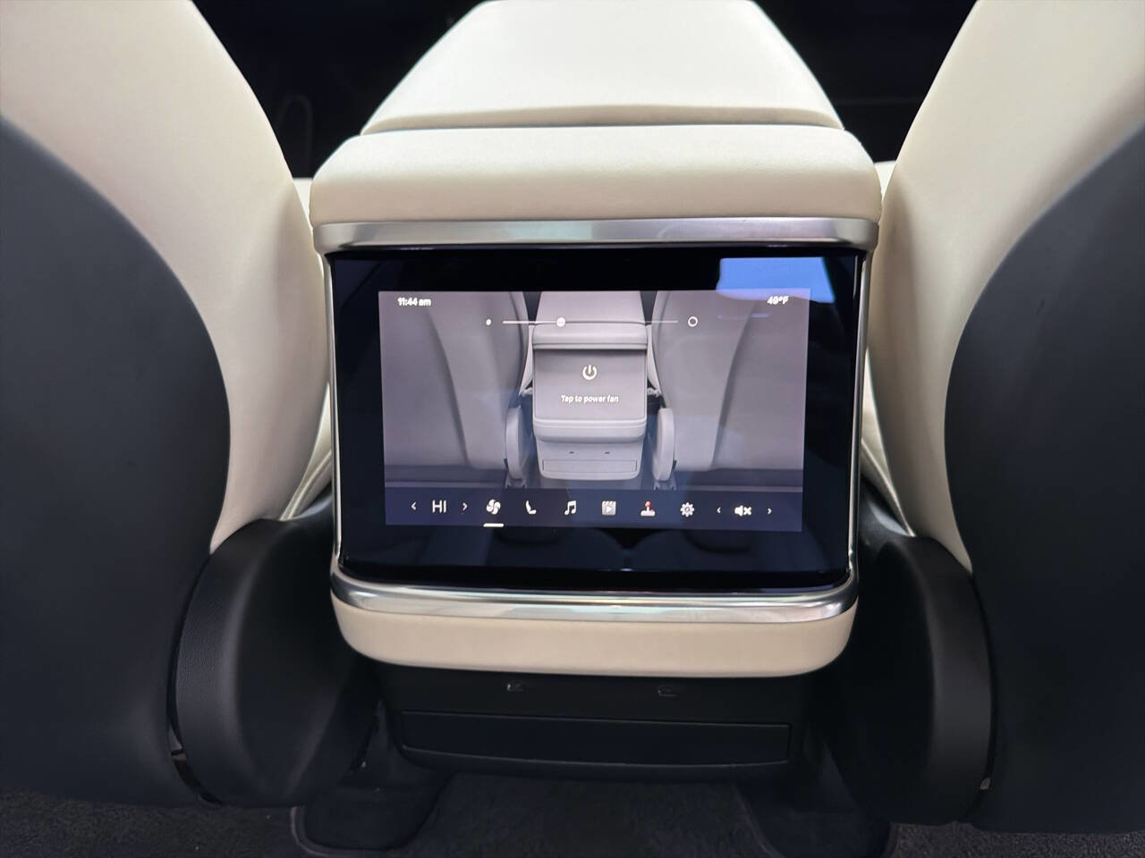 Used 2022 Tesla Model X image 25