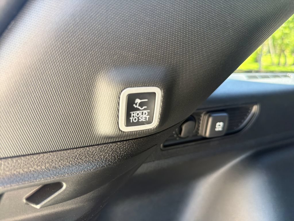 Used 2025 Jeep Grand Cherokee Altitude RWD image 34
