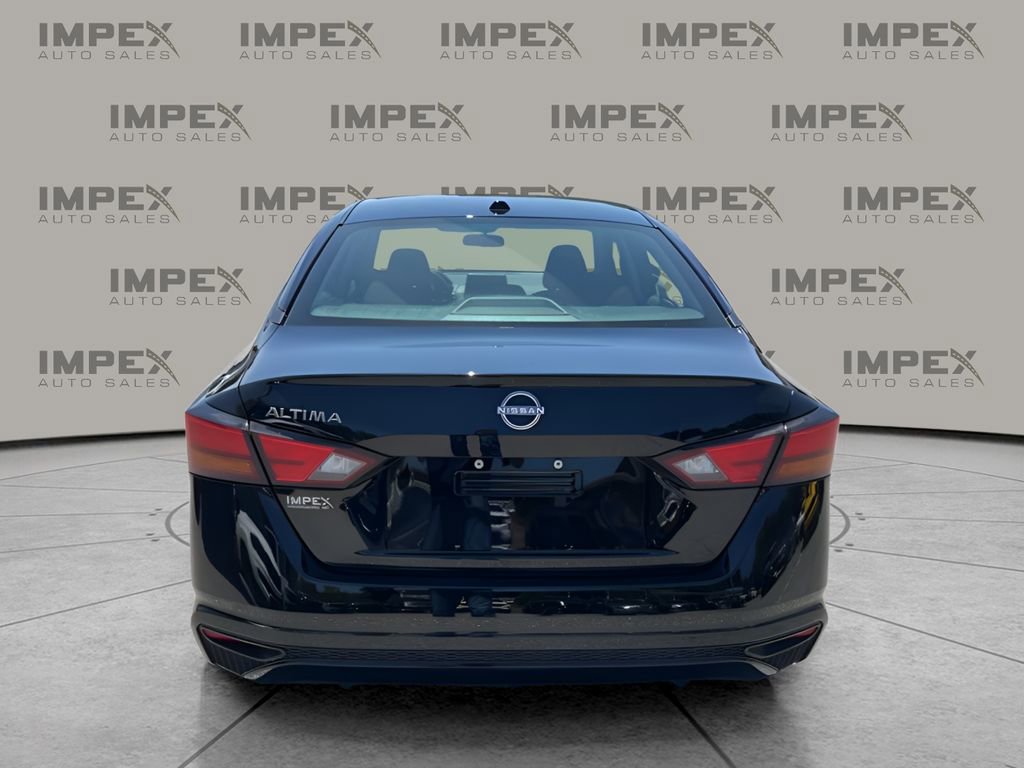 Used 2025 Nissan Altima 2.5 SV FWD image 4