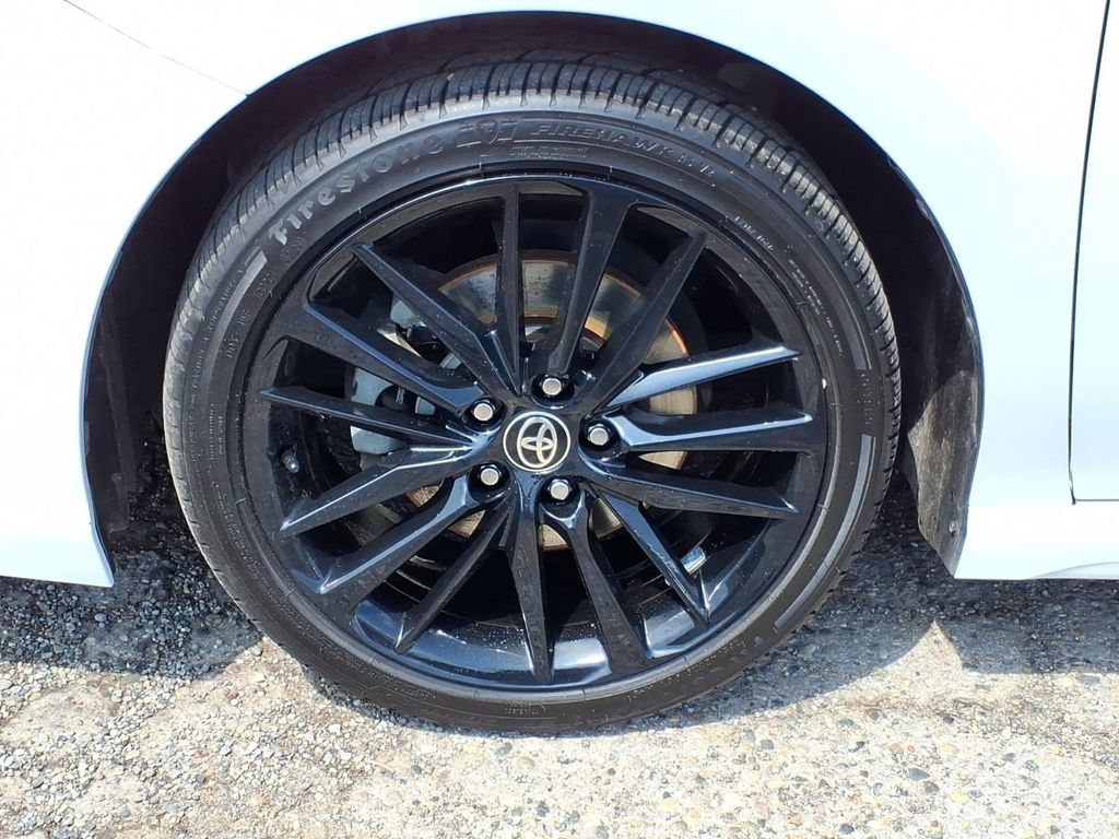Used 2022 Toyota Camry XSE w/ Navigation Package FWD image 9