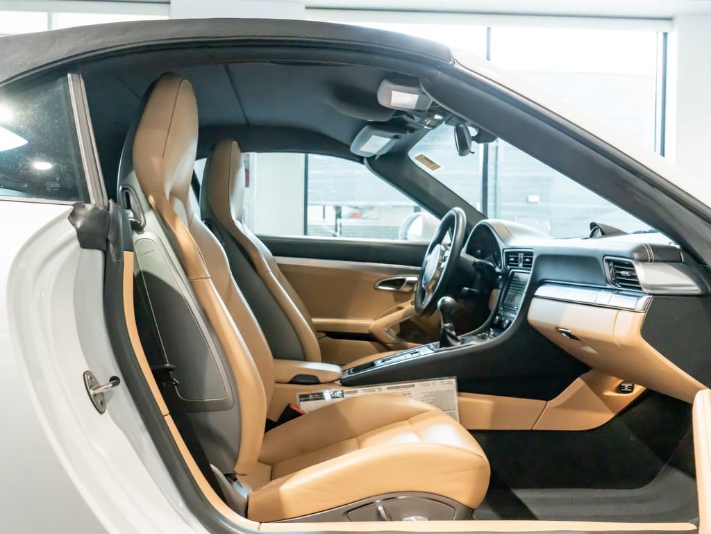 Certified 2016 Porsche 911 Carrera S RWD image 23