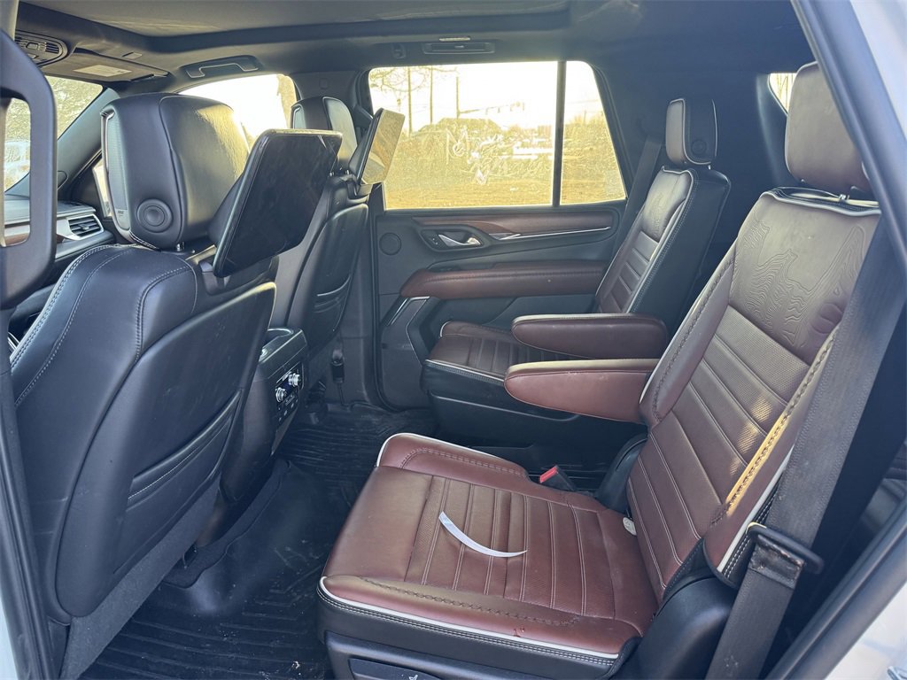 Used 2023 GMC Yukon Denali Ultimate image 10