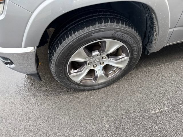 Used 2019 RAM 1500 Laramie AWD/4WD image 3