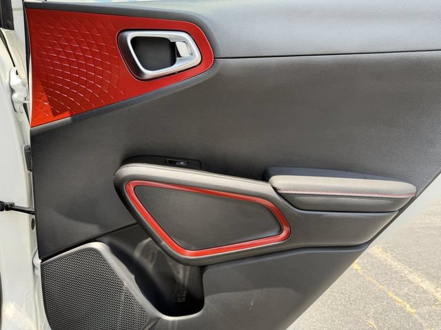 Certified 2025 Kia Soul GT-Line FWD image 33