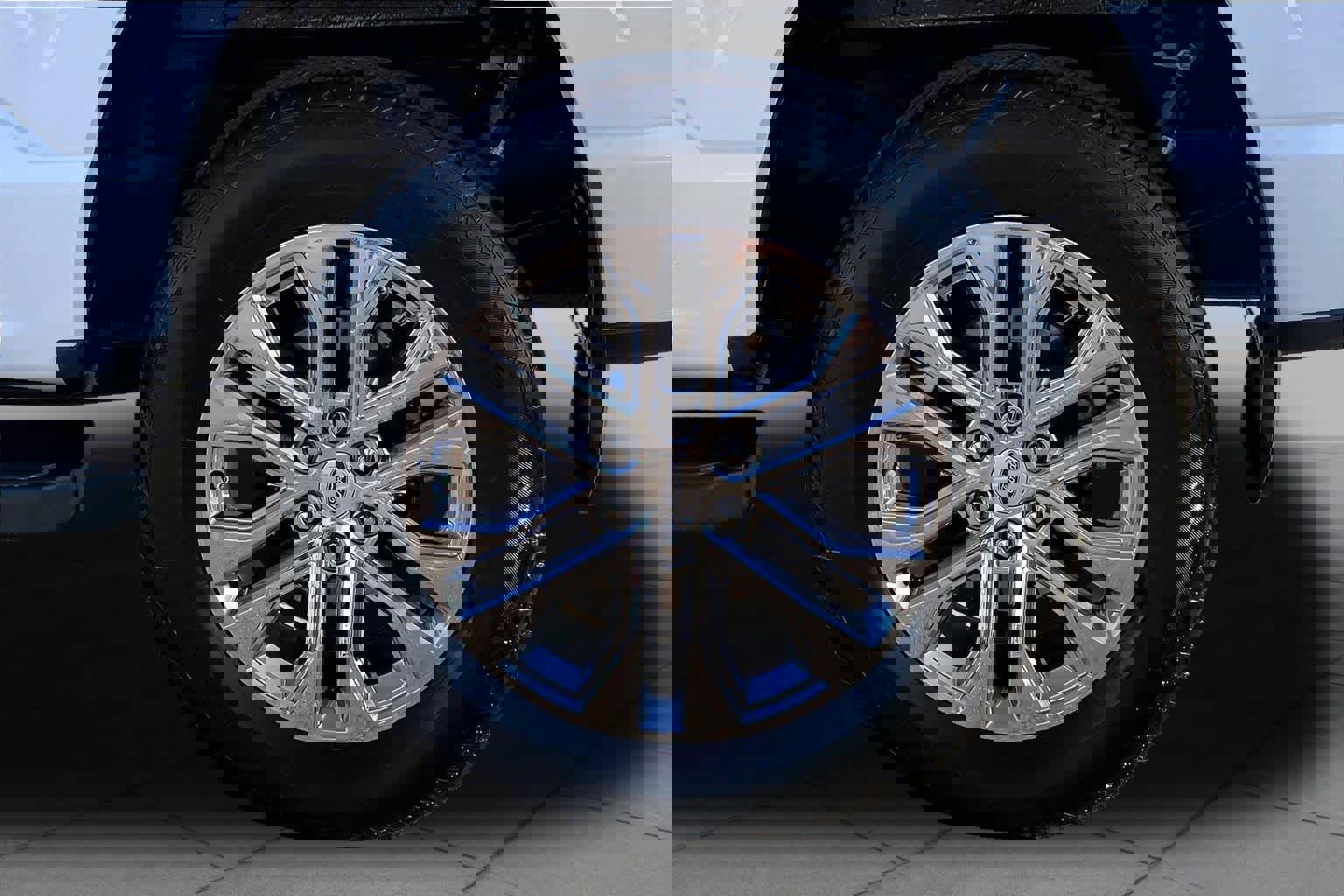 Used 2025 Ford F150 Lariat w/ Equipment Group 502A High image 11