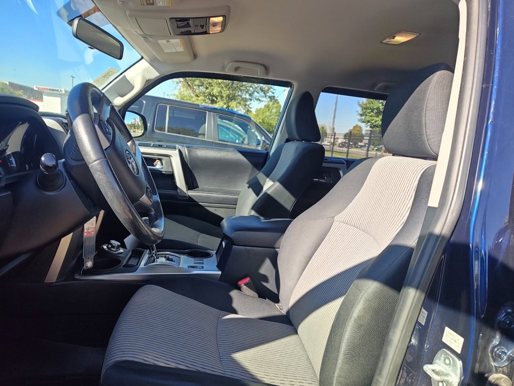 Used 2019 Toyota 4Runner SR5 AWD/4WD image 8
