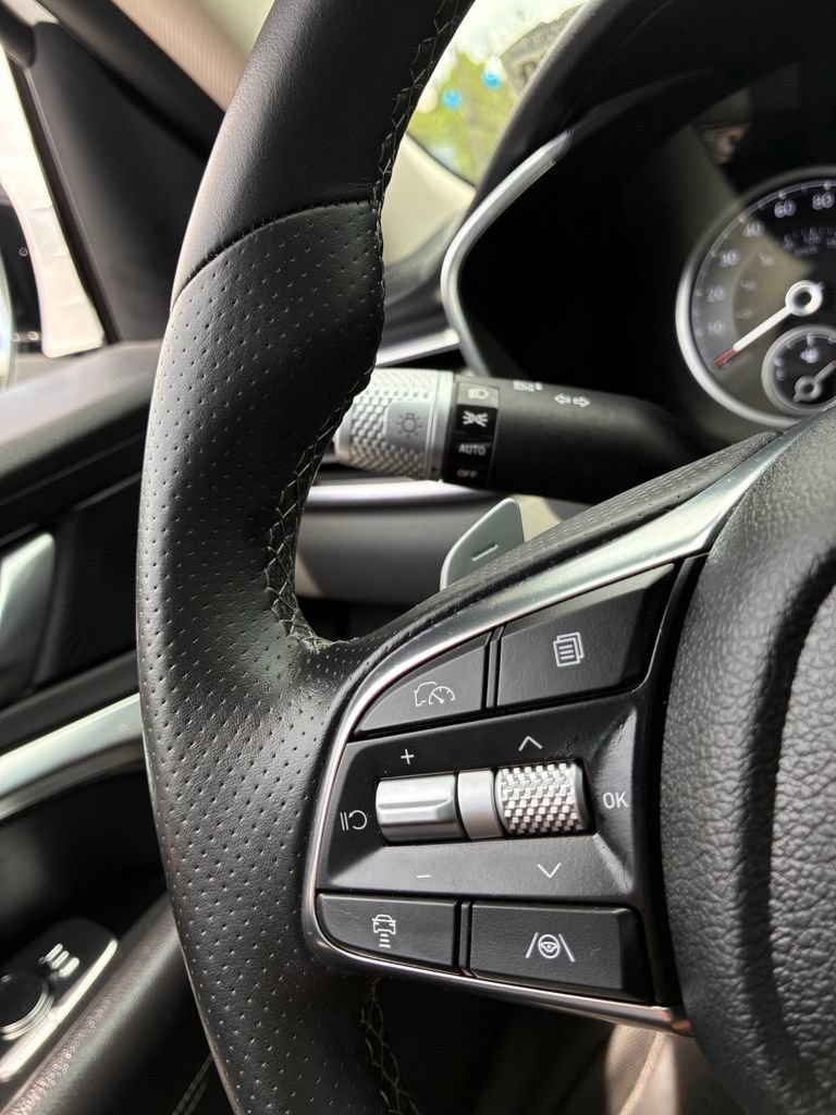 Used 2025 Genesis G70 2.5T AWD/4WD image 26