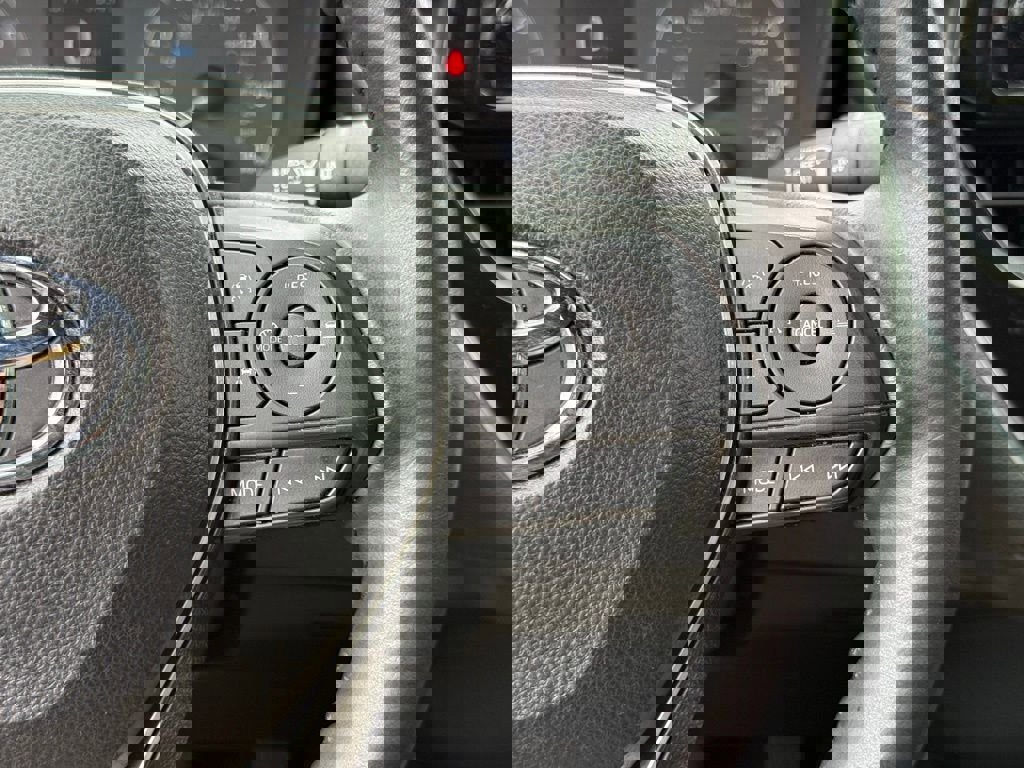 Used 2024 Toyota Corolla SE image 26