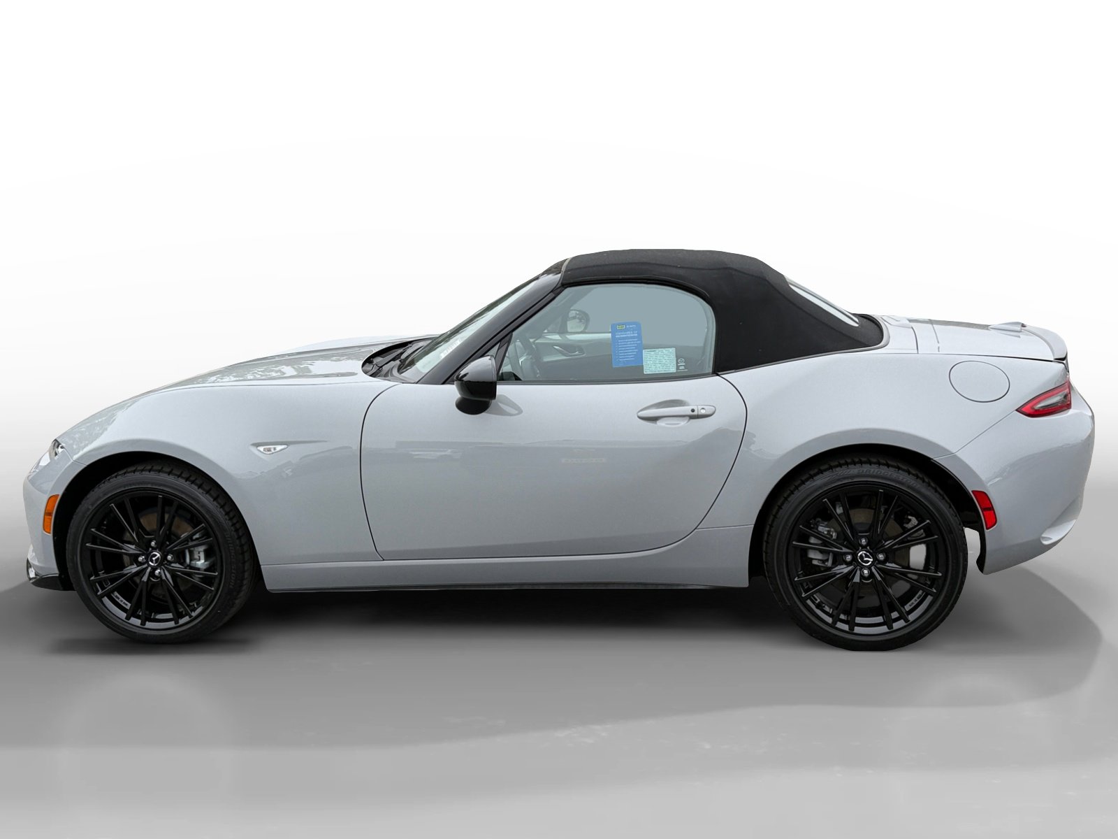 Certified 2025 MAZDA MX-5 Miata Club RWD image 2