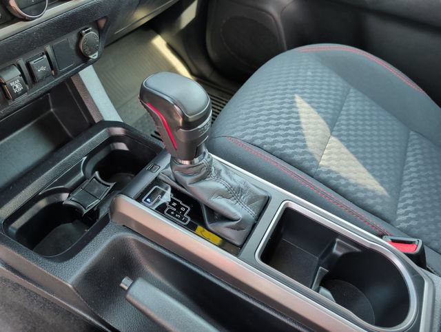 Used 2021 Toyota Tacoma SR5 AWD/4WD image 28