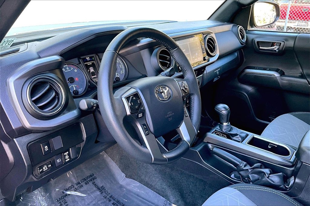 Certified 2023 Toyota Tacoma TRD Off-Road image 18
