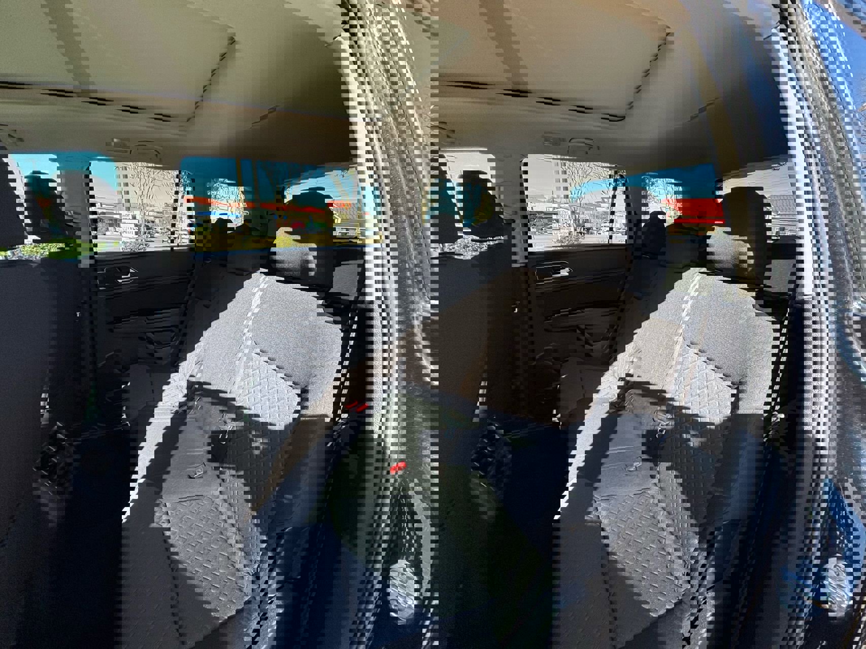 Used 2018 Volkswagen Atlas Launch Edition image 24