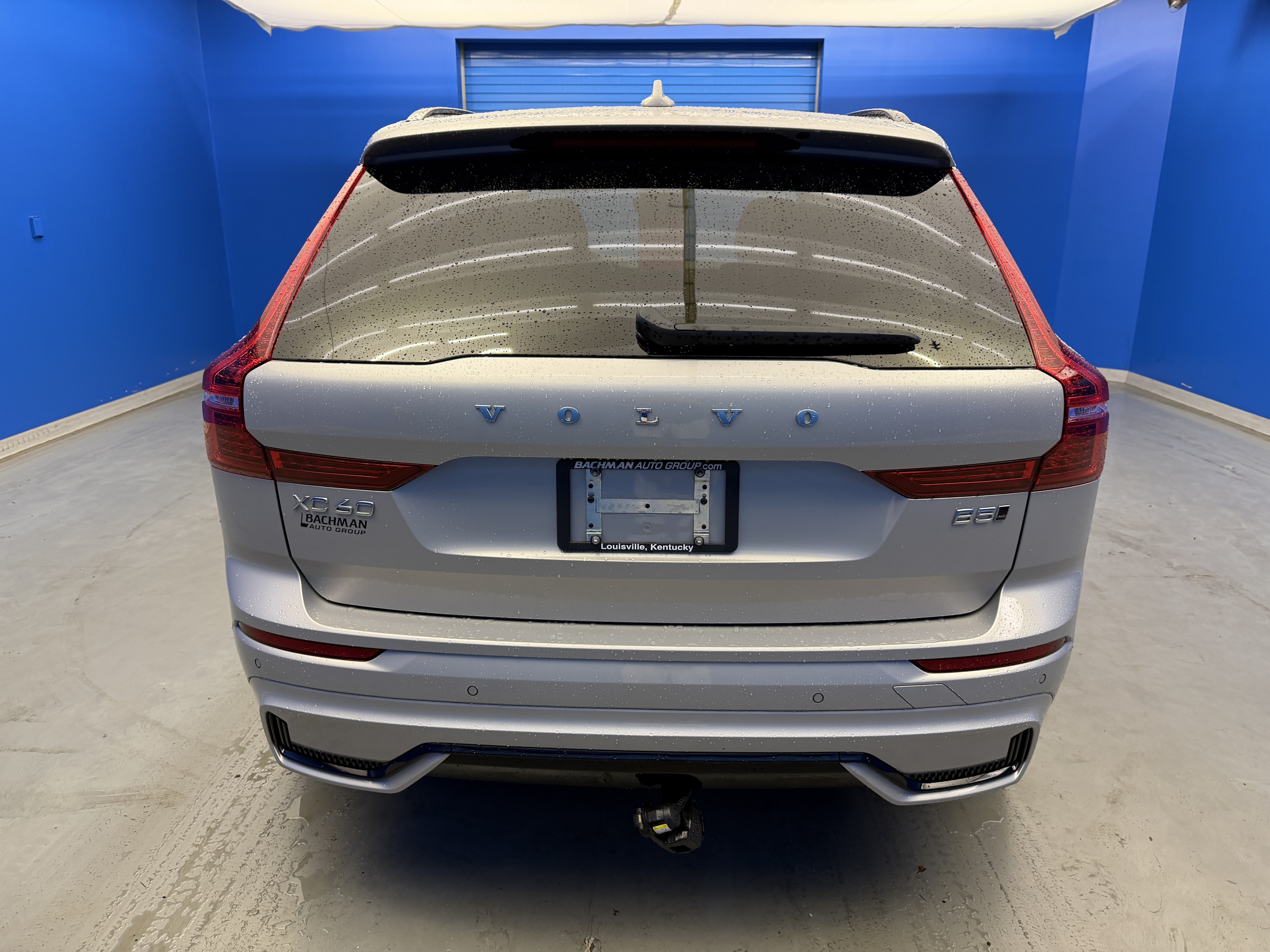Used 2025 Volvo XC60 B5 Plus AWD/4WD image 6