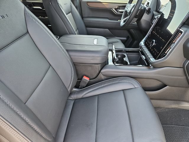 New 2026 GMC Yukon XL Denali w/ Sun & Power Step Package AWD/4WD image 11