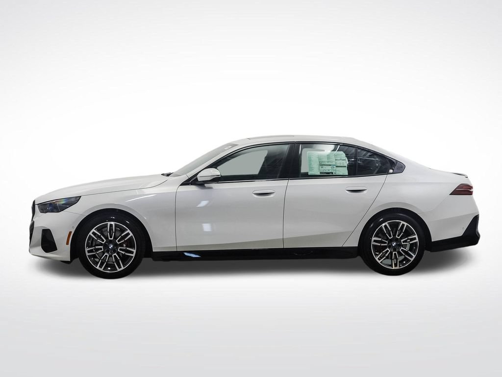 New 2027 BMW 530i xDrive w/ M Sport Package AWD/4WD image 2