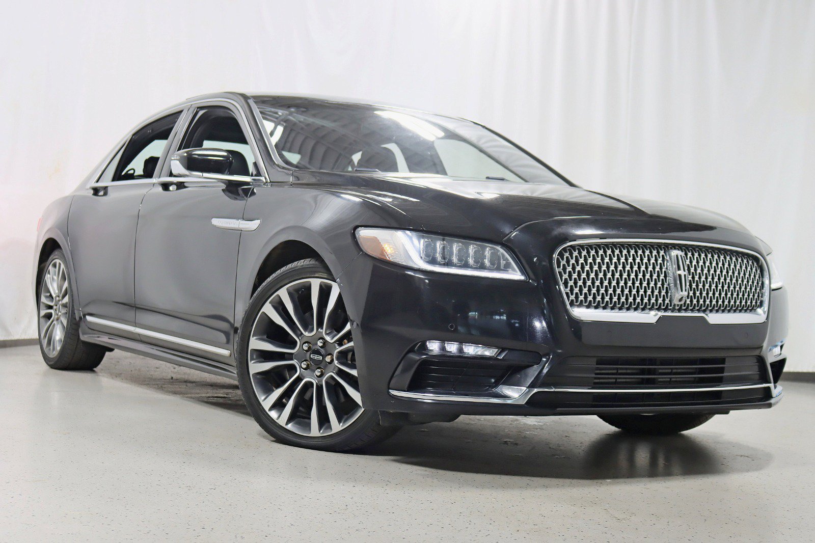 Used 2017 Lincoln Continental Reserve w/ Luxury Package AWD/4WD image 7