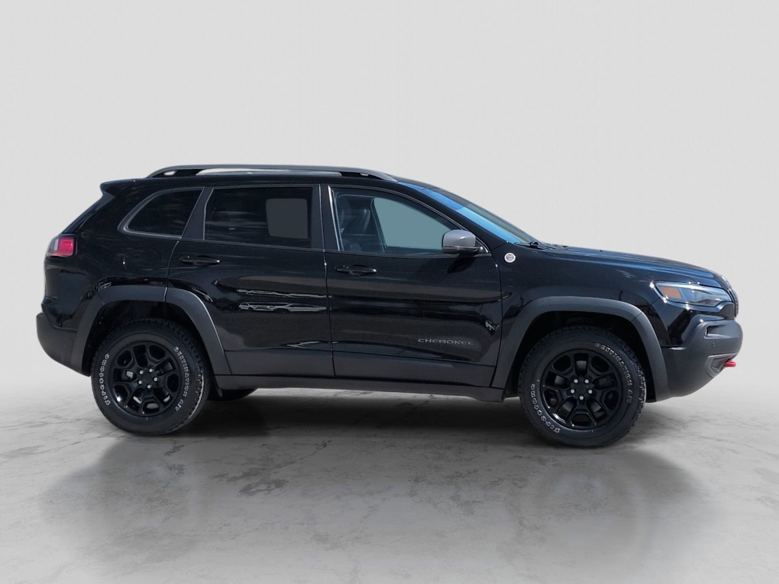 Used 2021 Jeep Cherokee Trailhawk image 9