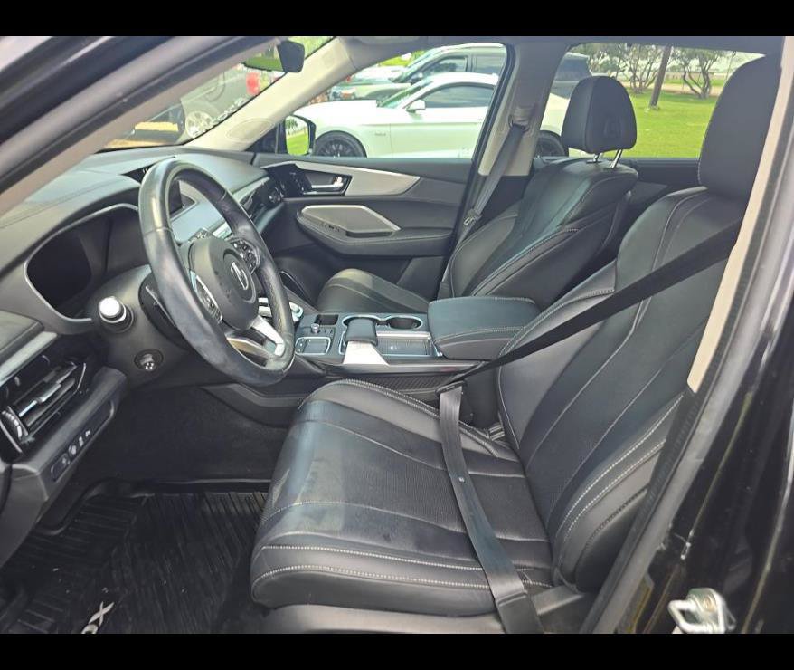 Used 2023 Acura MDX SH-AWD w/ Technology Package image 3