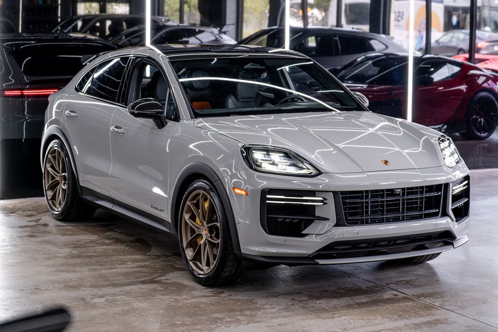 Used 2026 Porsche Cayenne Turbo GT AWD/4WD image 2
