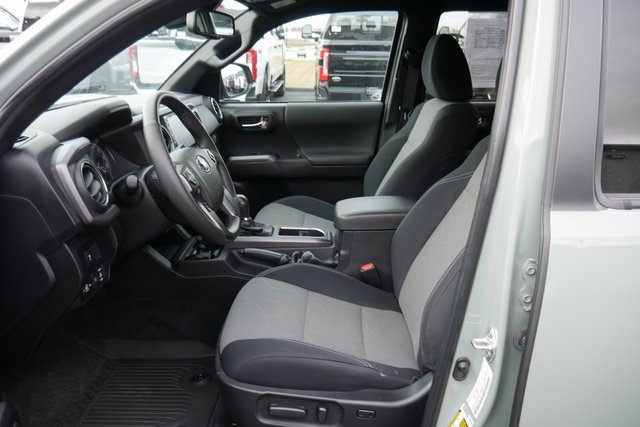 Used 2023 Toyota Tacoma TRD Sport image 2