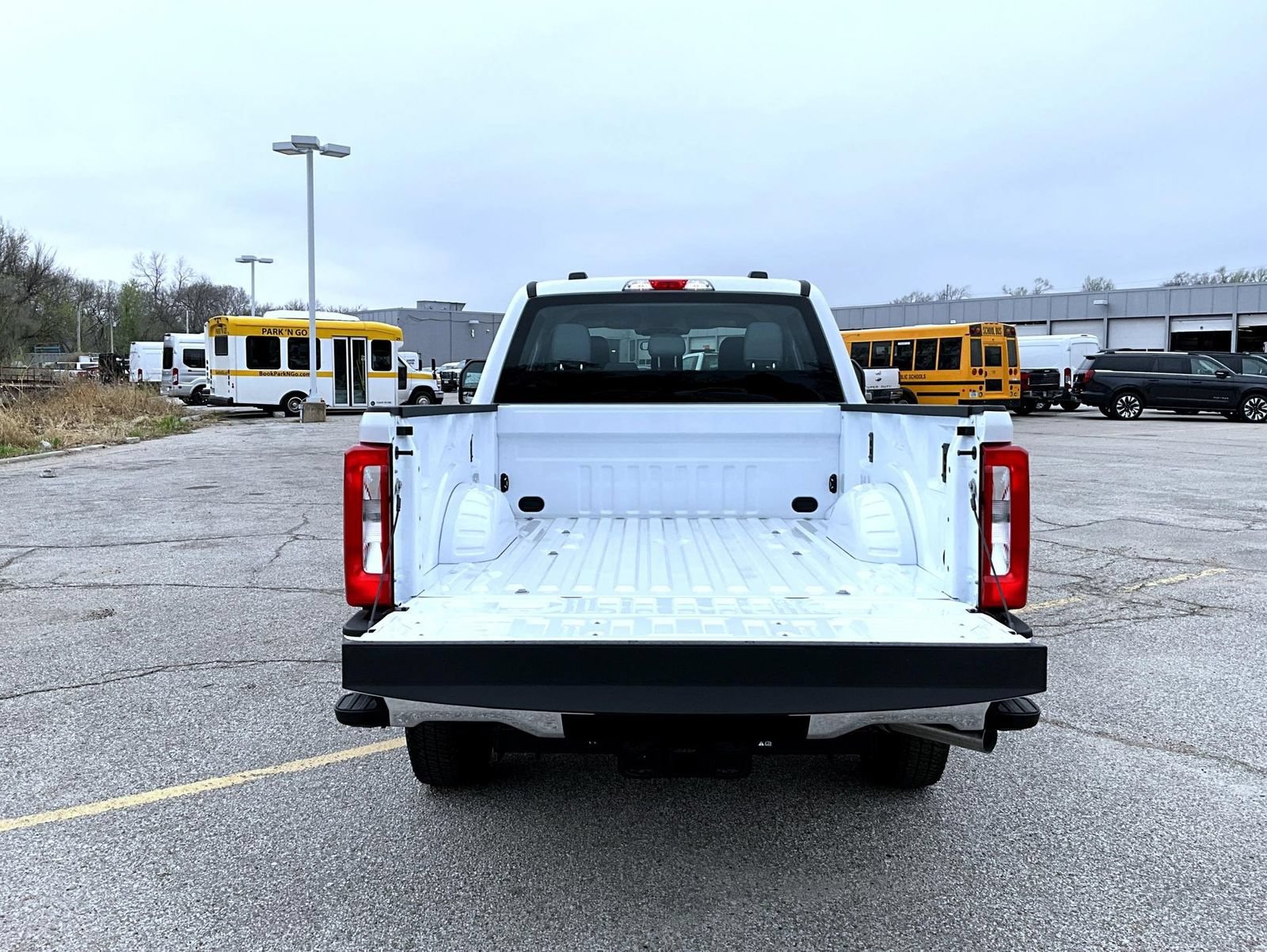 New 2026 Ford F250 XL w/ XL Chrome Package AWD/4WD image 9