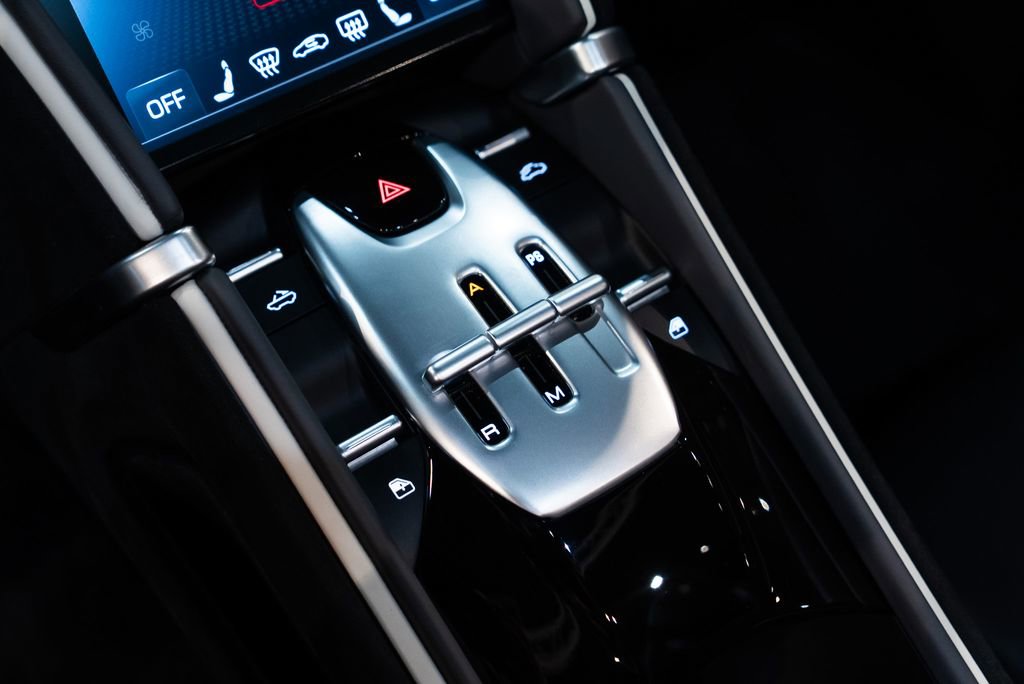 Used 2024 Ferrari Roma Spider image 34