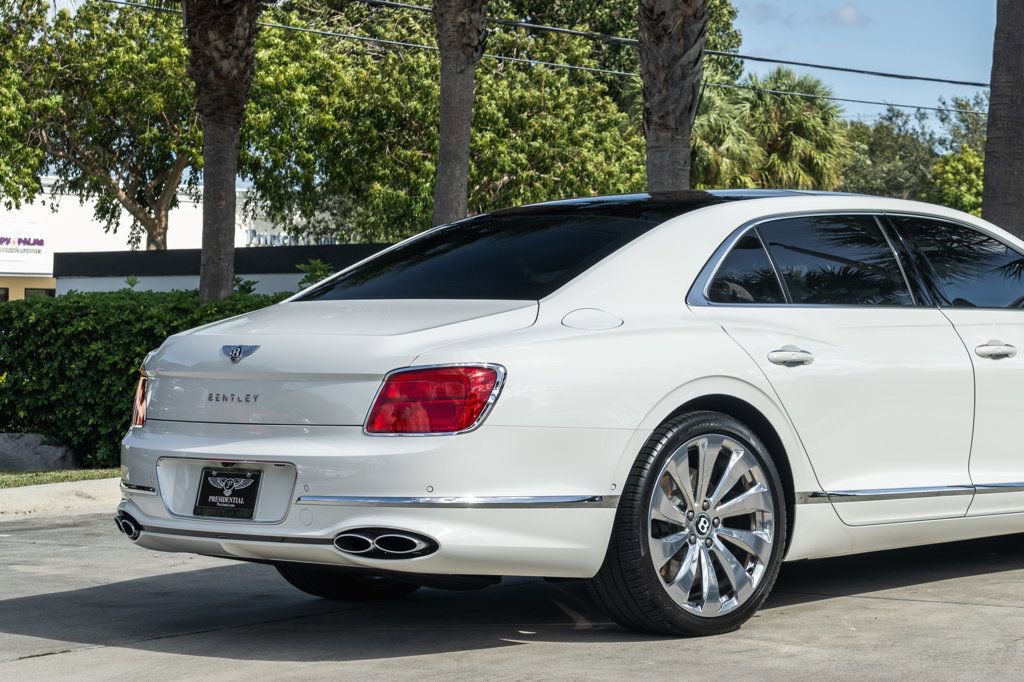 Used 2023 Bentley Flying Spur Azure image 7