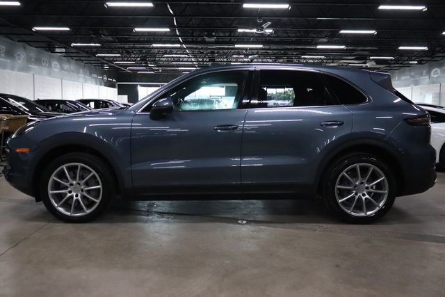 Used 2019 Porsche Cayenne S AWD/4WD image 2