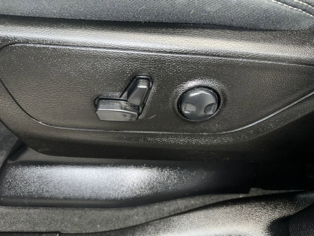 Used 2024 RAM 1500 Big Horn AWD/4WD image 3
